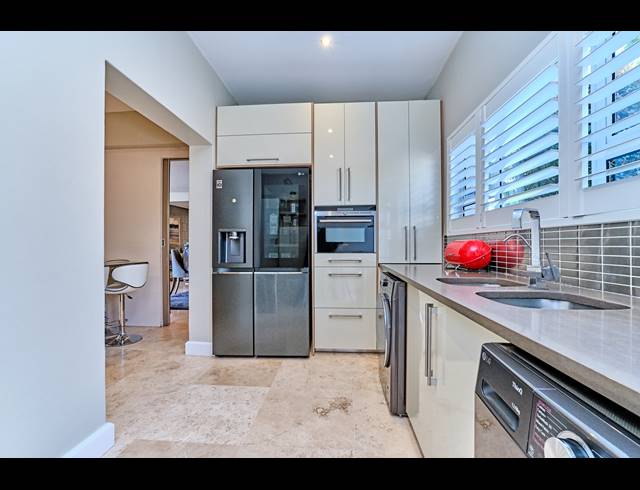 3 BEDROOM HOUSE FOR SALE IN SANDOWN